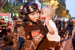 Những hình ảnh cực đẹp của các lực lượng diễu binh 'đi trong vòng tay Nhân dân'