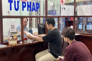 TP.HCM: Nhận hồ sơ của người dân cả sau giờ hành chính