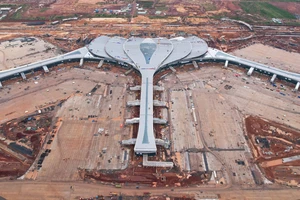 Phát triển hạ tầng, tạo sức hấp dẫn, nâng tầm đất nước