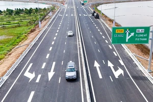 Cao tốc thông suốt, kinh tế ĐBSCL bước vào kỷ nguyên mới