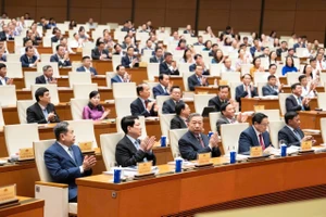 Khai mạc kỳ họp thứ nhất Quốc hội khóa XVI: 'Thể chế bền vững, đất nước sẽ hùng cường'