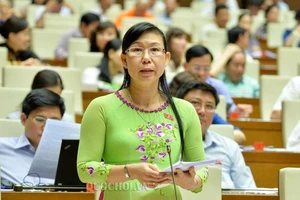 Rắc rối chuyện giam giữ người chuyển giới