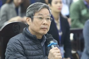 Ông Nguyễn Bắc Son từ chối trả lời luật sư bào chữa