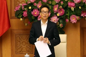 Cách ly hơn 10.000 người tiếp xúc gần, nhập cảnh từ vùng dịch