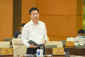 Ủy ban Thường vụ Quốc hội bàn thảo về vấn đề sửa đổi Luật Đất đai 