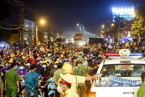 Công điện hoả tốc của Thủ tướng về việc hỗ trợ người dân di chuyển về quê