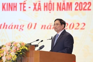 Thủ tướng chủ trì Hội nghị trực tuyến với các địa phương