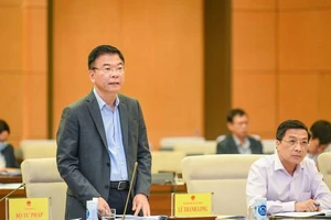 Ủy ban Pháp luật đề nghị chính phủ nêu rõ thời hạn xin lùi trình Luật Đất đai sửa đổi