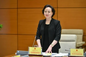 Bộ trưởng Nội vụ: Cần thay đổi việc tuyển dụng, sử dụng viên chức... 