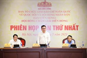 Hơn 3.000 tác phẩm dự thi giải Diên Hồng
