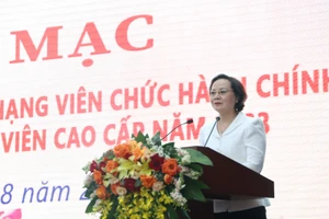 Bộ trưởng Nội vụ: Sẽ chuyển từ thi chuyên viên cao cấp sang xét tuyển