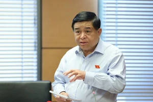 Bộ trưởng Nguyễn Chí Dũng: 'Thả ra nhưng phải kiểm soát được, không để rủi ro'