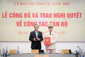 Thiếu tướng Nguyễn Quốc Hùng giữ chức Phó Chủ nhiệm Ủy ban Quốc phòng, An ninh và Đối ngoại