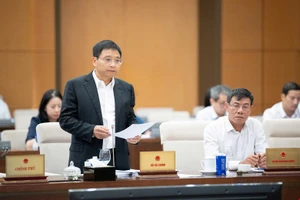 Giao UBND cấp xã bình ổn giá: Xã làm không nổi, tỉnh phải với tay xuống