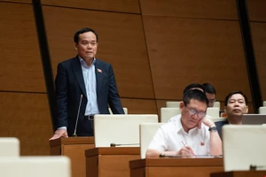 Bí thư Thành ủy TP.HCM: Phân cấp, phân quyền nhưng không được đẩy rủi ro xuống anh em cơ sở