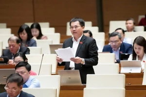 'Sau lũ dữ, nhiều gia đình thoát hẳn nghèo vì… không còn gì để nghèo nữa'