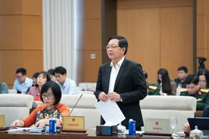 Lo cán bộ xã bận cung cấp thông tin, không còn thời gian làm chuyên môn