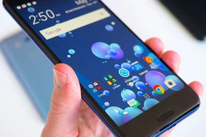 Ra mắt smartphone có cảm ứng cạnh viền