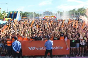 Cơn lốc “Đại nhạc hội bùng nổ sắc màu” đổ bộ toàn quốc 