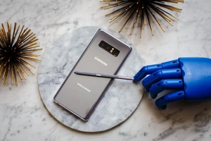 Galaxy Note 8 'cháy hàng' với 2.500 suất đặt gạch 