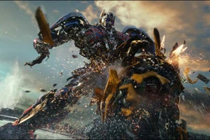 Ra mắt phim Transformer và sức mạnh dầu nhờn Caltex 