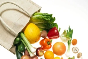 Dùng thực phẩm nhập từ châu Âu chưa chắc an toàn