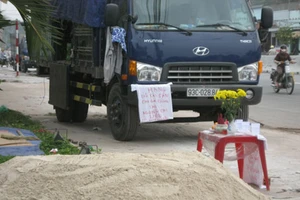 Lập bàn thờ đòi nợ: Phạt hành chính trước