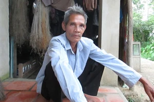 Gia đình có ba người con tâm thần