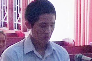 Giở trò với thôn nữ chăn bò: Năm năm tù