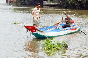 Xác người đàn ông trôi trên sông Sài Gòn