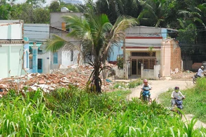 “Bồi thường thấp, thu hồi đất quá dễ”