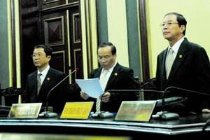 Giao tòa phê chuẩn lệnh bắt, khám xét, tạm giam?