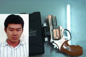 Bắt “cán bộ tình báo” chuyên lừa phụ nữ