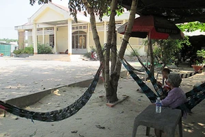 Trung tâm văn hóa cộng đồng bỏ không