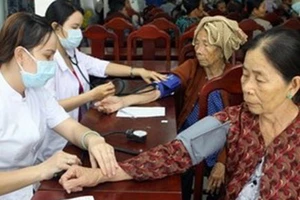 Chăm lo cho dân nhiều hơn, tốt hơn