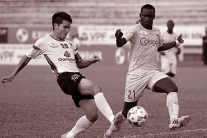 Vòng 11 V-League: “Chạy trời không khỏi nắng”