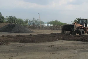 Nhà máy phân vi sinh “đầu độc” dân