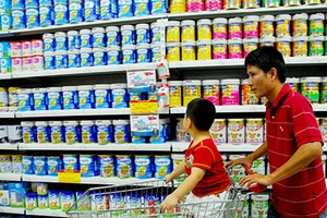 Muốn ổn định giá, hạn chế nhập sữa ngoại