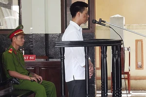 Ghen tuông, tạt acid giết người tình