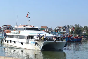 Phương tiện vận chuyển tuyến vận tải Sa Kỳ-Lý Sơn chưa đạt chuẩn 