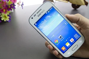 Mua online Samsung Galaxy nhận quà gần 2 triệu đồng