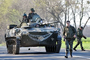 Ukraine triển khai 15.000 quân