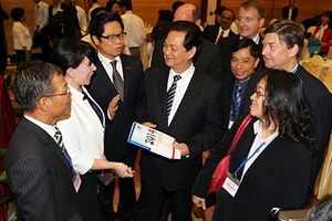 Doanh nghiệp than khổ, Thủ tướng xin lỗi 