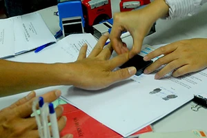 Làm đủ cách, công chứng viên vẫn dính bẫy