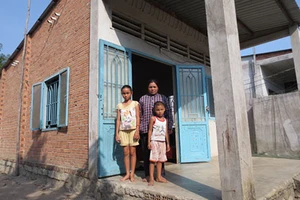 Mất nhà vì nhờ cán bộ xã vay tiền 