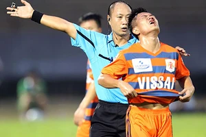V. Ninh Bình sau vụ làm độ ở AFC Cup: Đào hố chôn mình