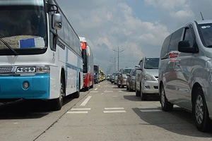 Kẹt xe trên đường cao tốc