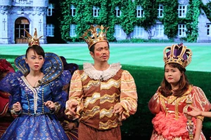 Kịch IDÉCAF ra Bắc