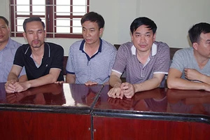 Phá sòng bạc lớn trong khách sạn 