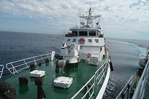Tàu hải cảnh TQ tiếp tục tấn công tàu VN